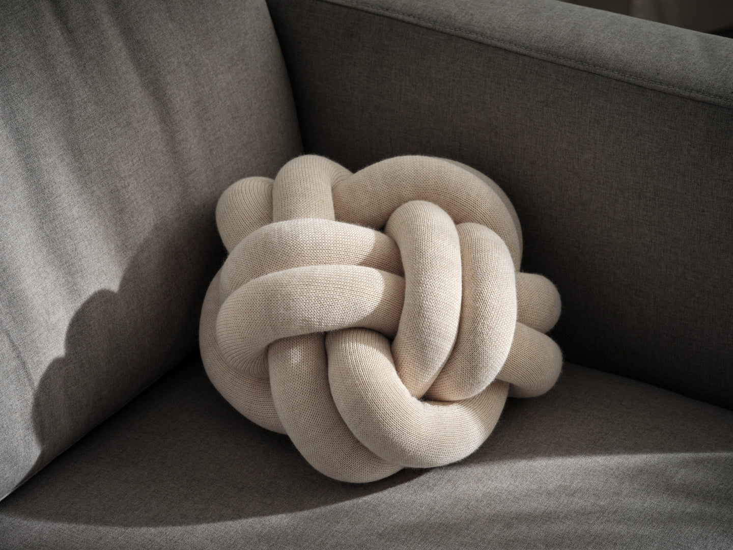 Knot Cushion