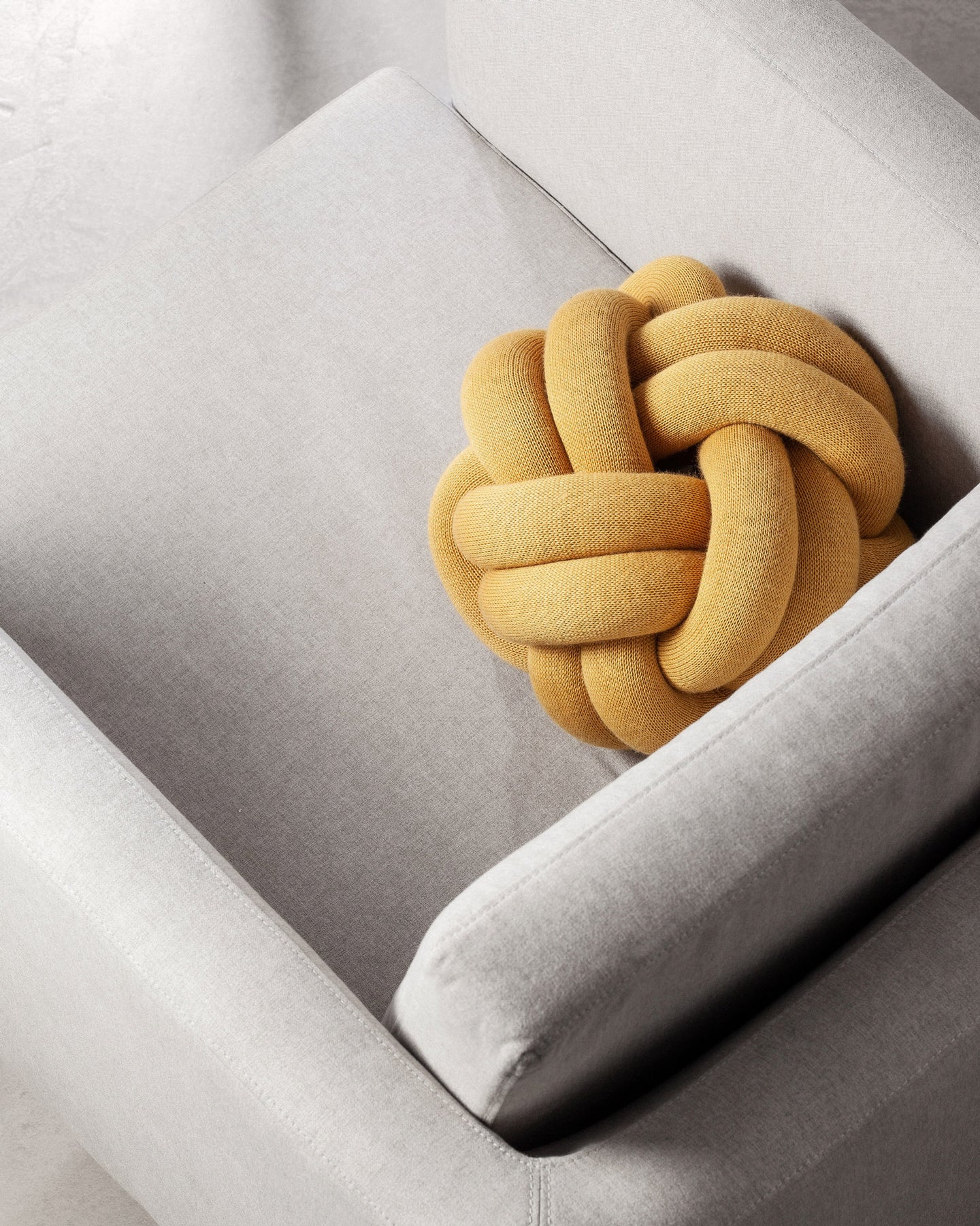 Knot Cushion