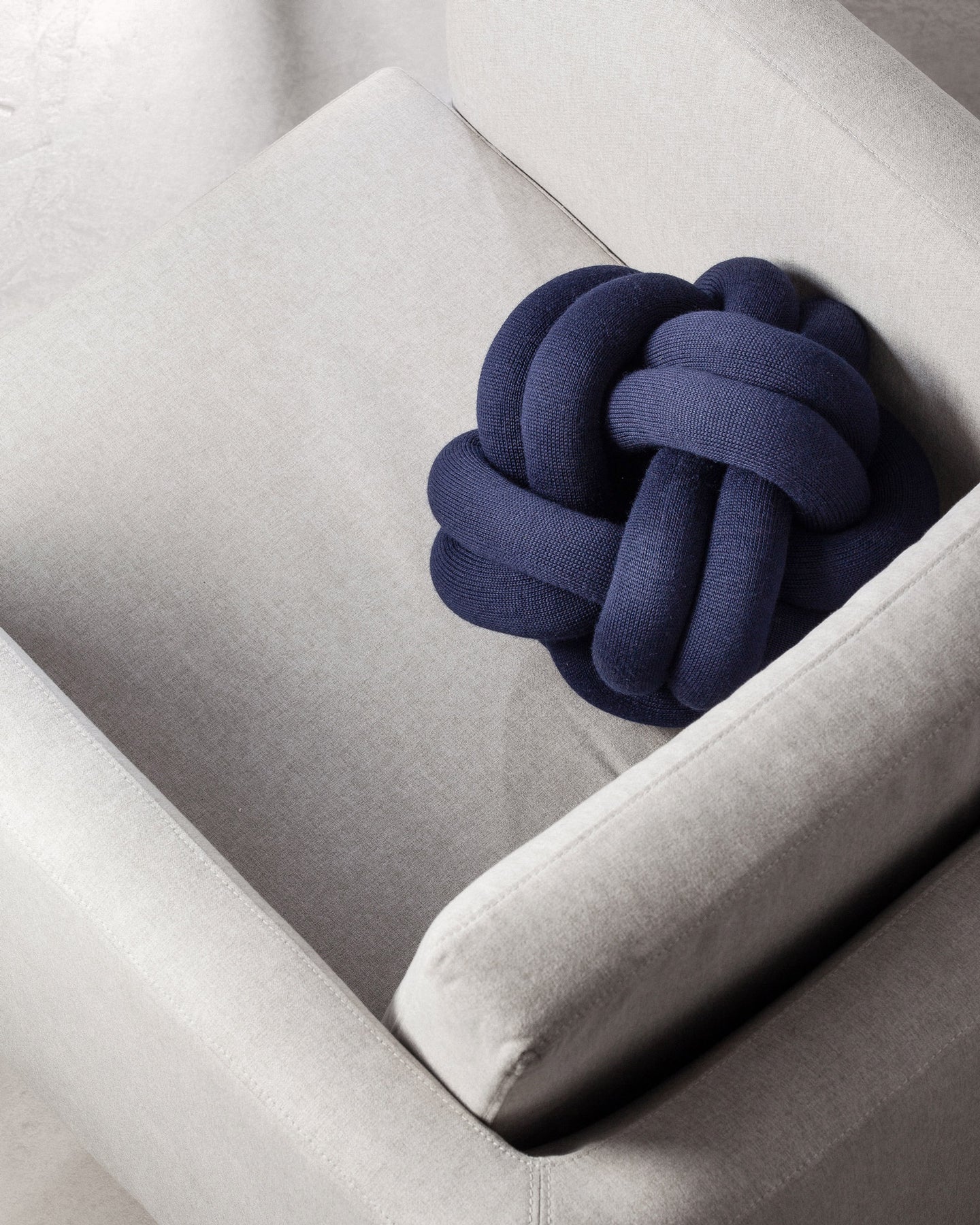 Knot Cushion